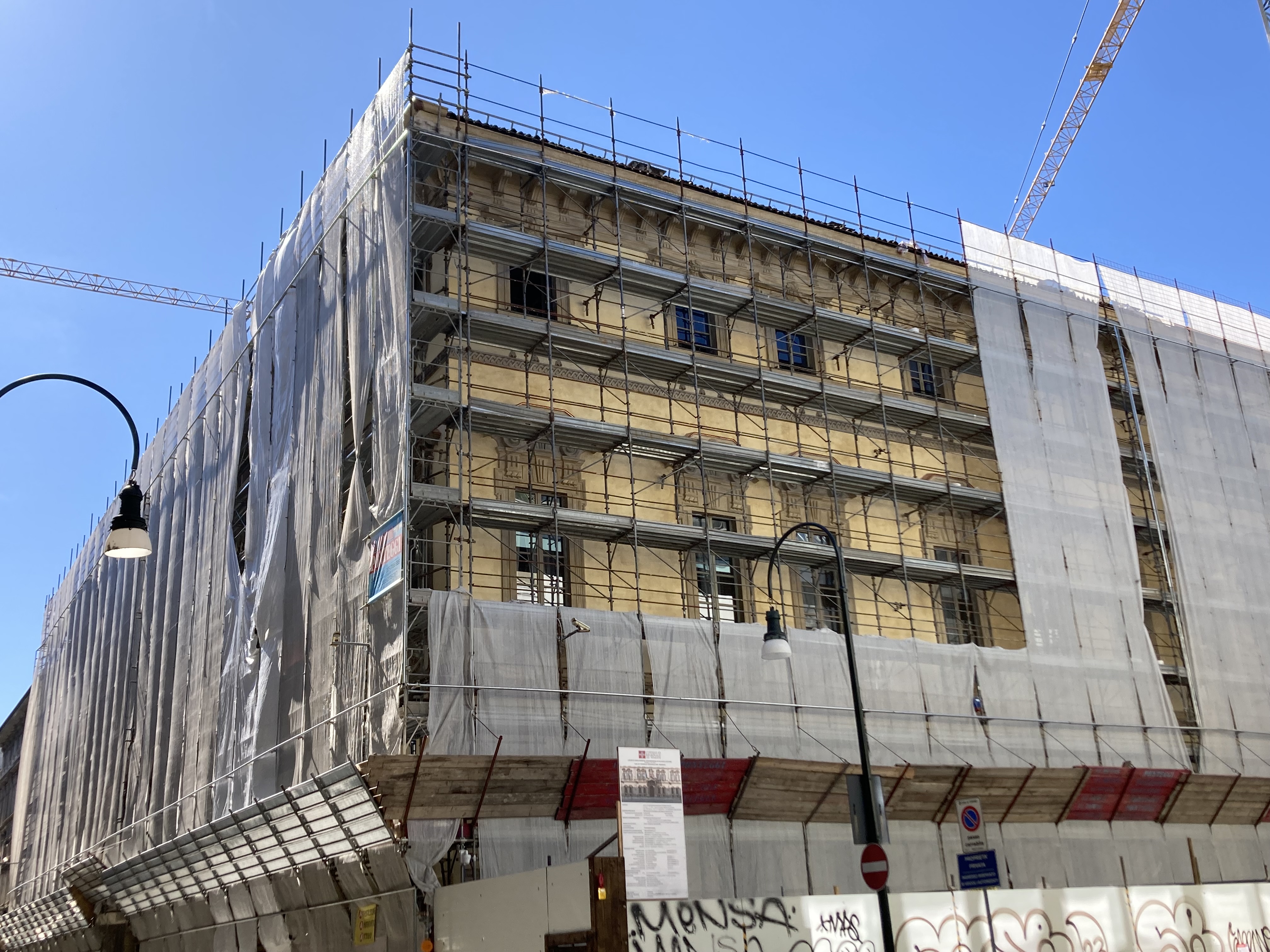 Ingresso della scuola Enrico Fermi